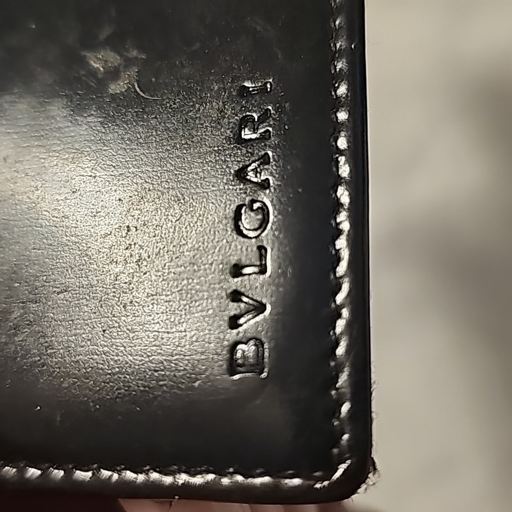 Authentic BVLGARI Wallet Unisex - Picture 4 of 13